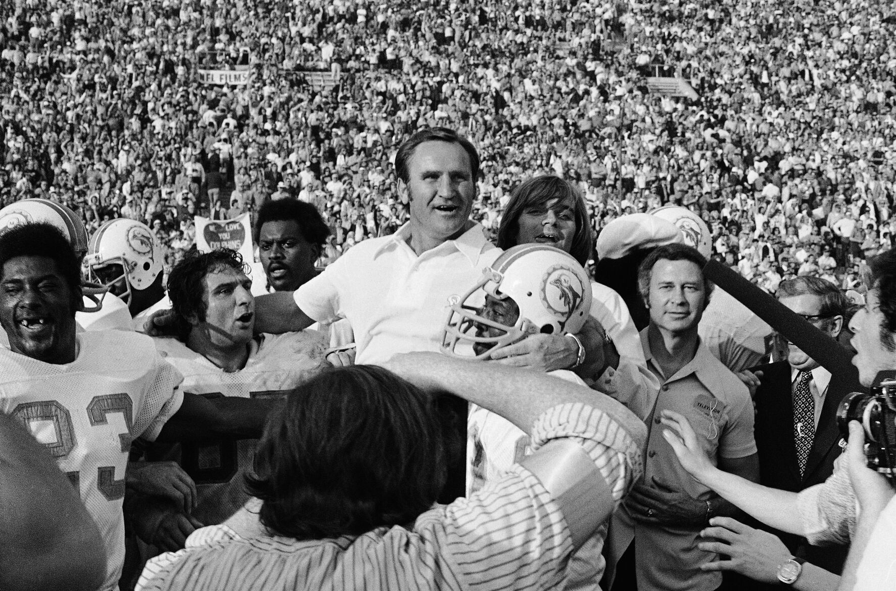 1973: Miami Dolphins win Super Bowl, become only undefeated team in NFL history
